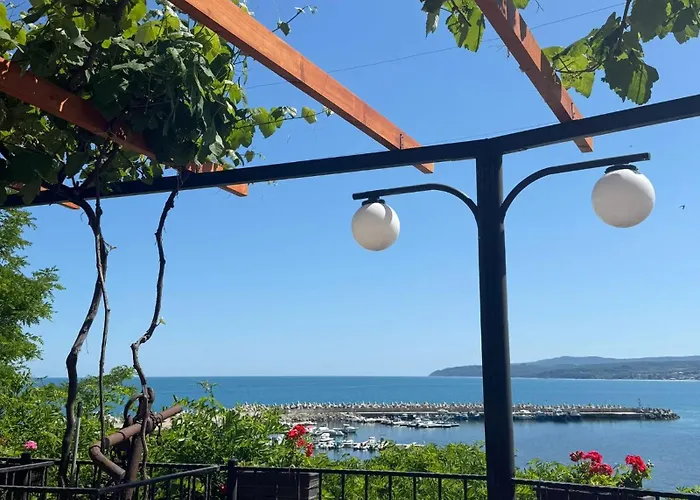 Sea Garden Escape - Byala